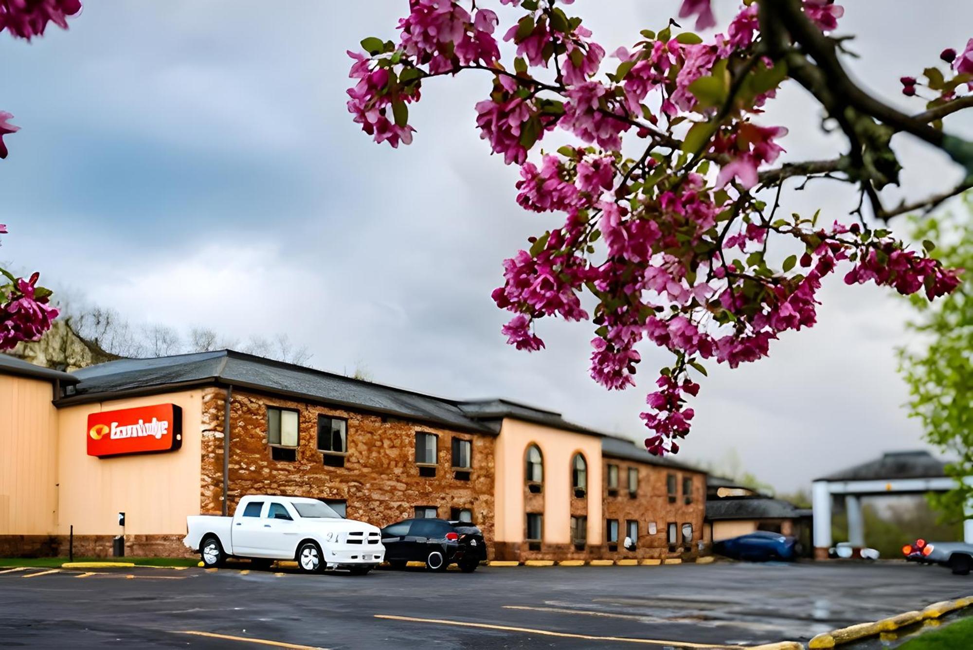 Econo Lodge Cleveland Southeast - Kent Streetsboro Exteriör bild