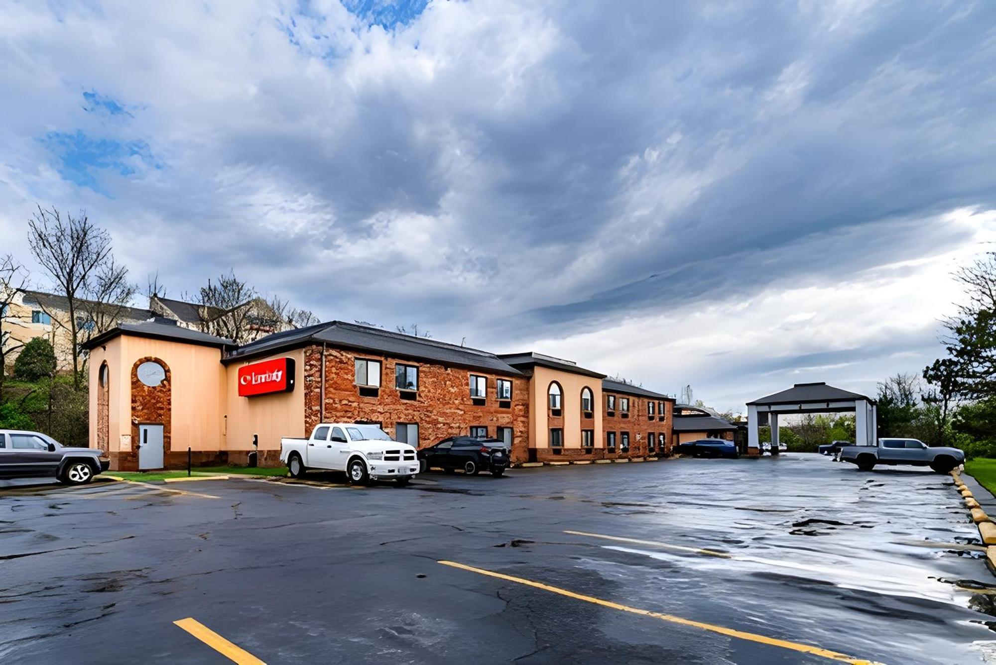 Econo Lodge Cleveland Southeast - Kent Streetsboro Exteriör bild