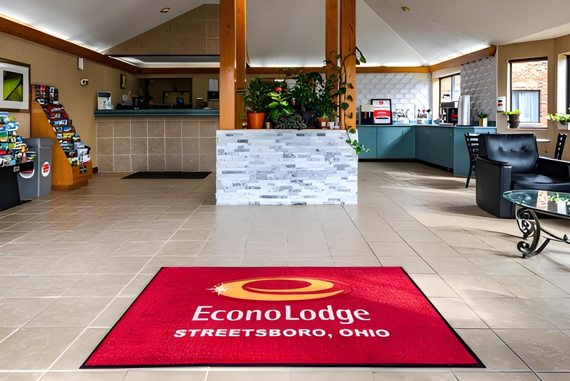 Econo Lodge Cleveland Southeast - Kent Streetsboro Exteriör bild