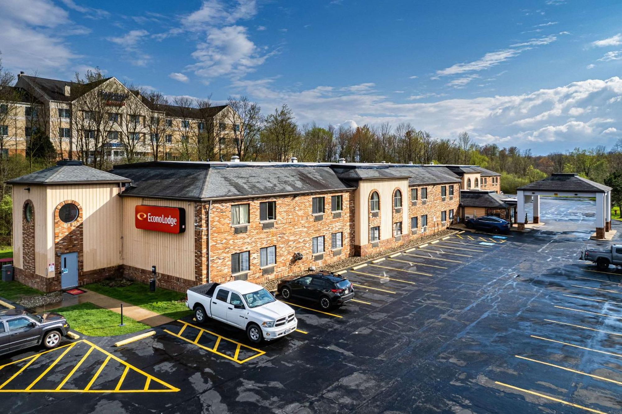 Econo Lodge Cleveland Southeast - Kent Streetsboro Exteriör bild