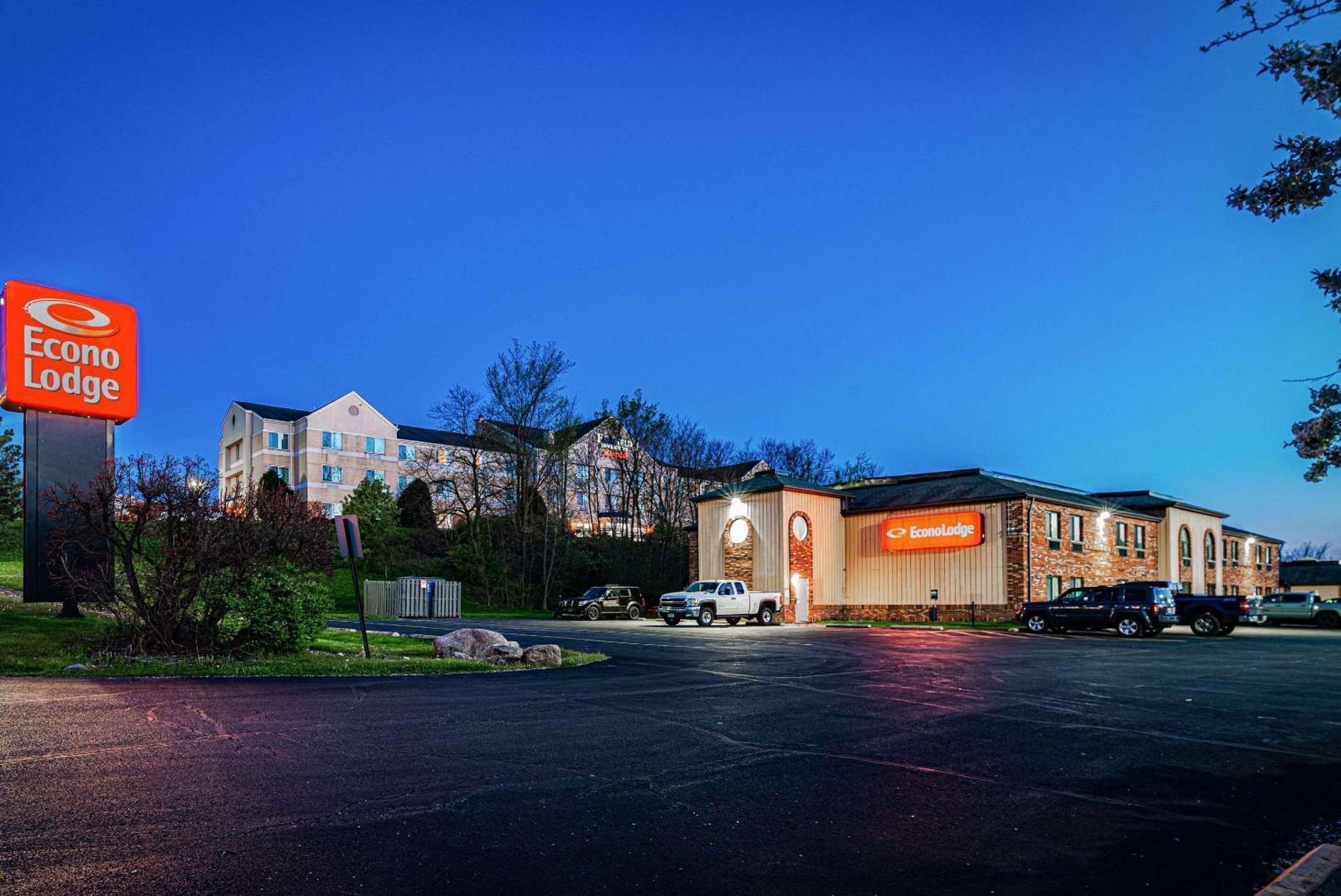 Econo Lodge Cleveland Southeast - Kent Streetsboro Exteriör bild
