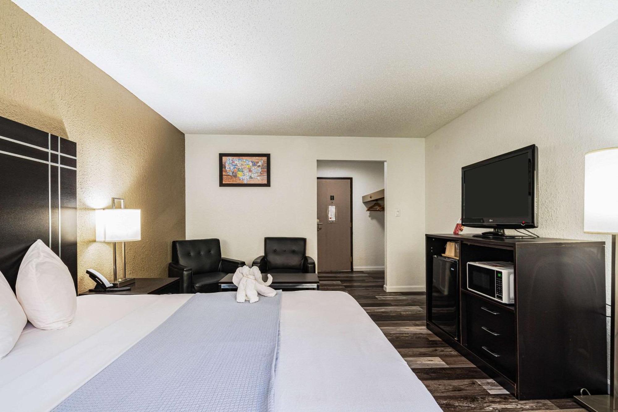 Econo Lodge Cleveland Southeast - Kent Streetsboro Exteriör bild