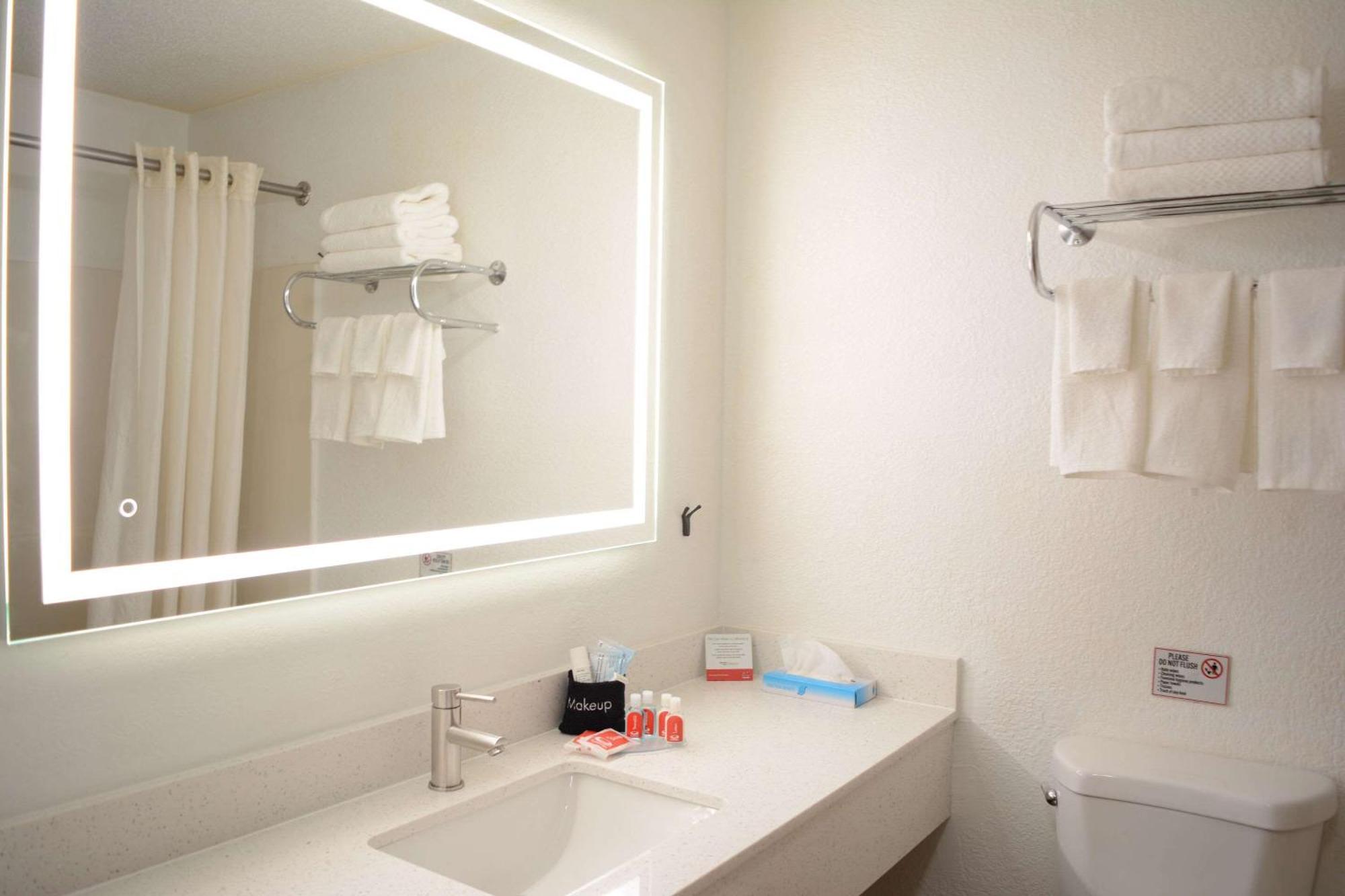 Econo Lodge Cleveland Southeast - Kent Streetsboro Exteriör bild