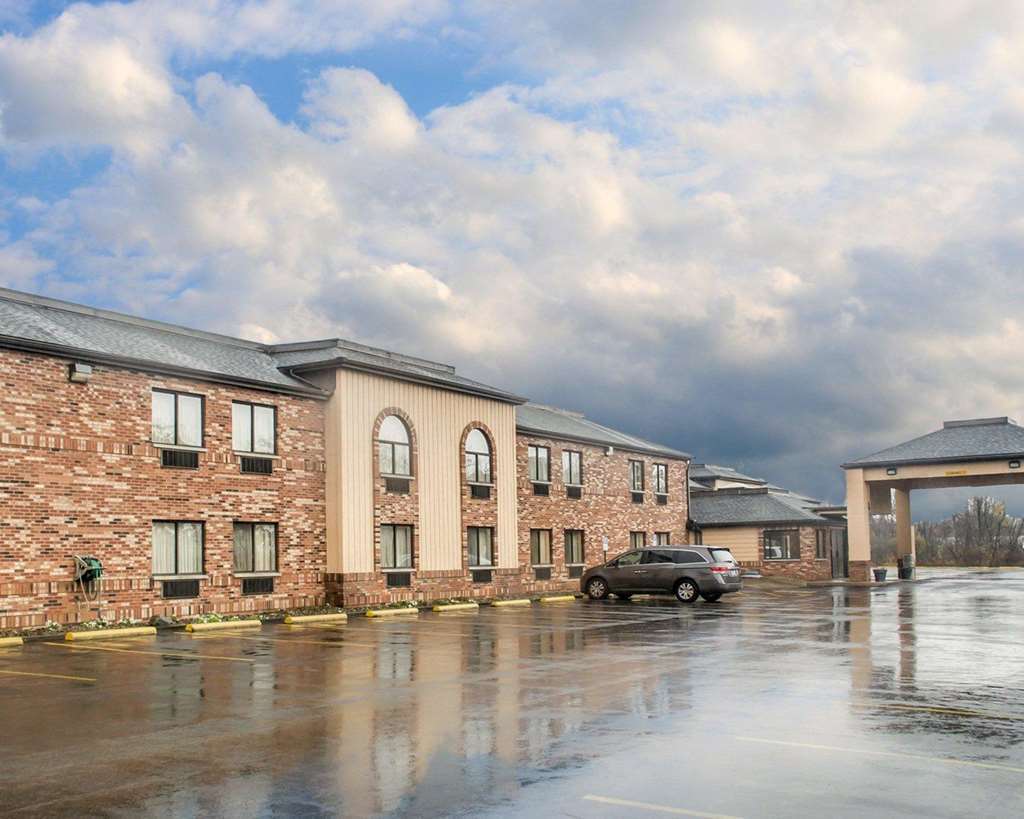 Econo Lodge Cleveland Southeast - Kent Streetsboro Exteriör bild